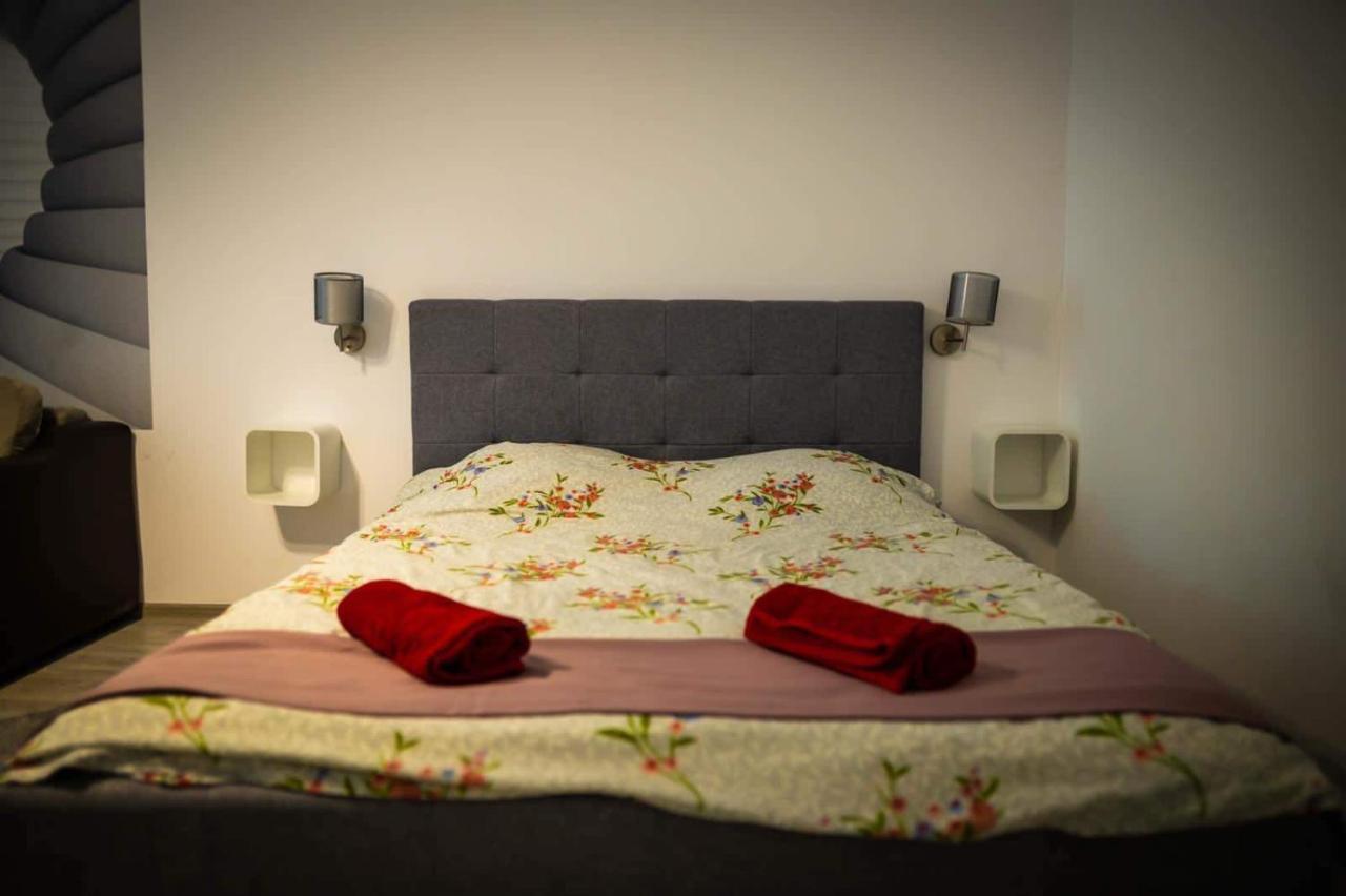 The Nest@Pinehouse Apartman Brassó Kültér fotó